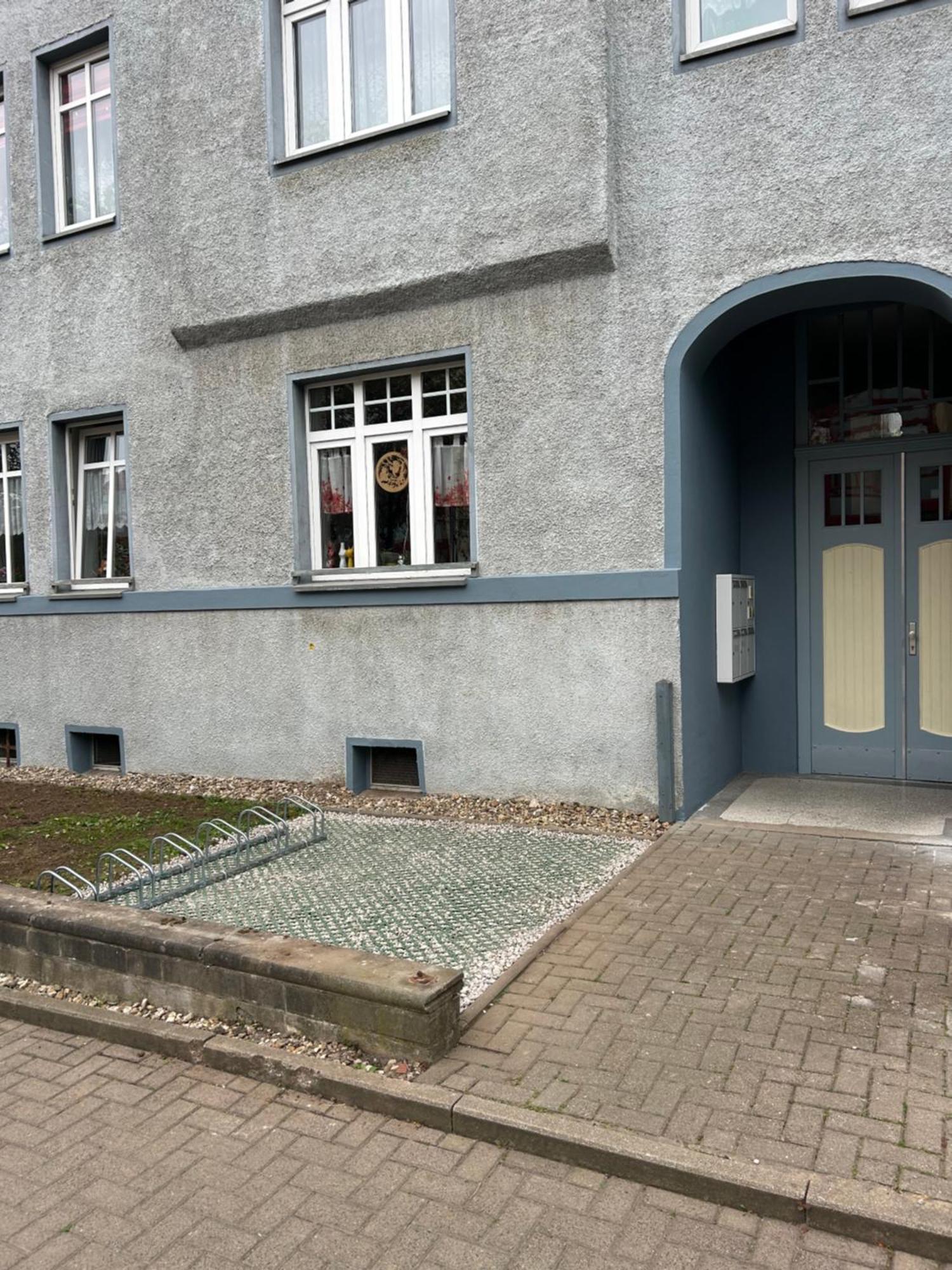 Schoene Neue 4 Zimmer Wohnung Mit Sued-Balkon Bis 8 Personen Naumburg  Exterior foto